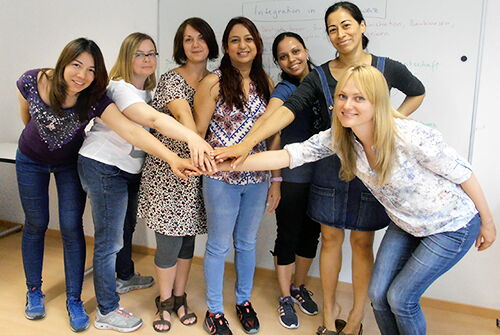 Qualifizierte Frauen finden im K5 Basler Deutschkurszentrum mit den Angeboten World Wide Women (WWW) und MinQ Unterstützung.